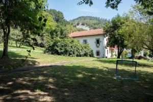 Lutzin Etxea, Caserío Vasco con piscina, jardín y parking, a 15 min de Bilbao