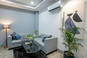 BedChambers Serviced Apartments, Golf Course Road, Gurgaon