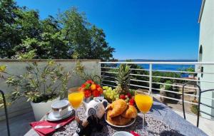 Melone Apartman 2 Dramalj by Villas Guide