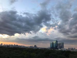 Cosy Studio with balcony 100mbps and Netflix