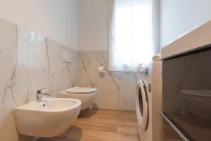 Art Home x4 in centre with private parking