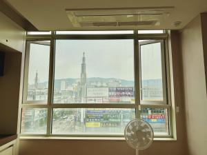 Cozy Modern Studio at Shin-Bundang Line