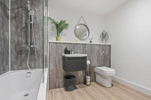 Liverpool City Stay 2BR Apartment Sleeps 3