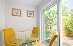 The Chelsea Cottage by Hok Living