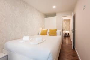 Central Porto Hideaway with Sunny Terrace by Lisbeyond