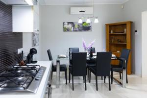 Beautiful 3BR w Private Jacuzzi by Arco Collection