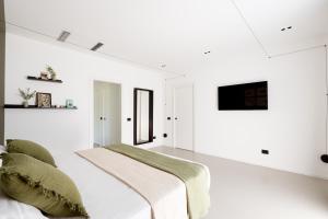 Villa Monterosso, Acicastello