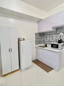 Studio Unit at Grand Riviera Suites in front of US Embassy