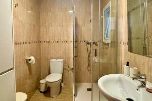 Casa Playa de la Concha by Rental Hero