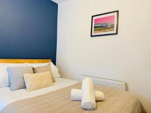 3 Bedroom House - Long Stays