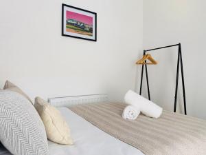 3 Bedroom House - Long Stays