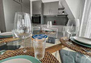 Calme centre Deauville Piscine chauffée & tennis !