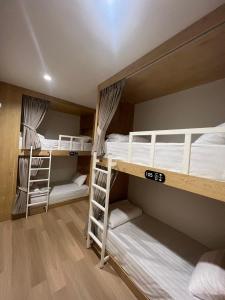 Inn De Sea - Hostel Bangkok Rambuttri Village Khaosan Area