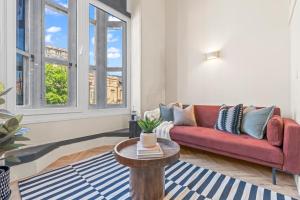 Stylish Flat in Central Leeds with Mezzanine Room Sleeps 4 by PureStay