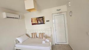 Ammos Boutique Rooms