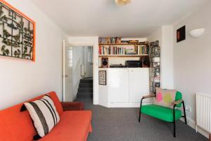 Lovely 1BR Flat in Hoxton with Balcony