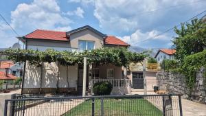 Apartman Čola - Ubytování bez kategorie ve městě Trebinje