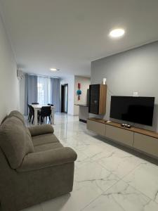 Family 2BR Apartment in Fgura - by HostMT