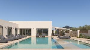 CaMa Villa, Pool, Landmark Views & Iconic Design, By ThinkVilla