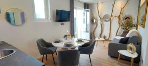 Appartements Romantique chic 150m plage patio : photos des chambres