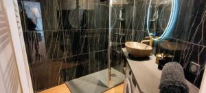 Appartements Romantique chic 150m plage patio : photos des chambres