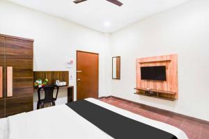 Townhouse Oak Begumpet Railway Station