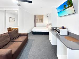 Golden Sands Motor Inn