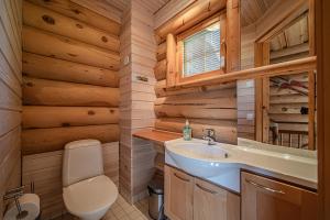 Villa Utsu 1 Ski-in Ski-out by Aavalevi