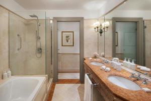 Suite Junior Doble con vistas al río - cama doble grande