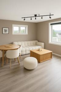 Bright 2-room apartment with balcony, Parking space