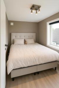 Bright 2-room apartment with balcony, Parking space