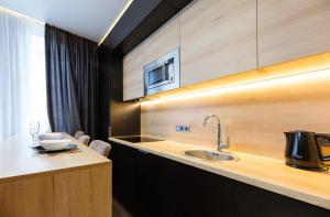 Nyvky Like Home - Файна Таун з басейном - Кв 3