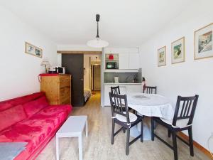 Portes Du Soleil PSB187 TELECABINE & MOUNTAIN 4 Per