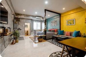 Double Studio with Balcony & Private Bath by Smile Loft