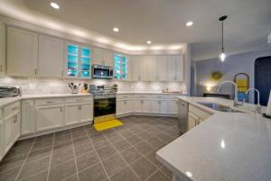 Sunny Delight Of Pville - Where Days Are Bright