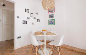 Bright Loft next to the ruin pubs FREE AIRCONDITIONER FREE COFFEE