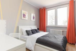 Wola Anielewicza City Comfort Apartment by BookingHost