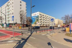 Wola Anielewicza City Comfort Apartment by BookingHost