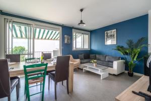 La Belle Étape - Grand T5 à Cholet - 3-star hotels in Cholet