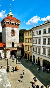 Cinema Apartment with a view of Old Town