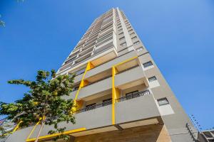 Loft com smart lock e varanda no Bresser