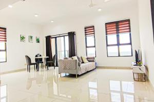 Double Storey Pool at Trio Setia by HCK