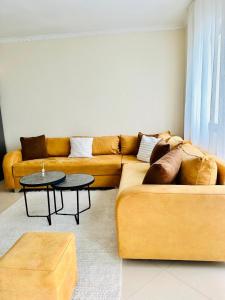 The Cozy Balcony Family Apartment