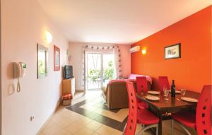 Amazing Apartment In Makarska With House Sea View 