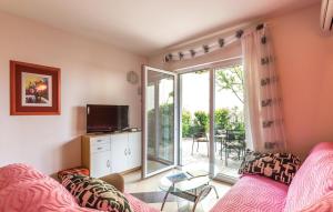 Amazing Apartment In Makarska With House Sea View 