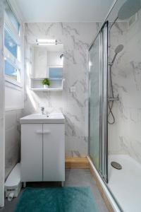 Appartements Paris Gate Lodge 10 guests - Near paris : photos des chambres