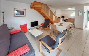 Maisons de vacances 3 Bedroom Gorgeous Home In Jard-Sur-Mer : Maison de Vacances 3 Chambres 