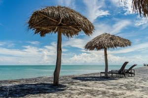 Stylish & Quiet Breathtaking Laguna Views Pool