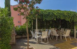 1 Bedroom Nice Apartment In Srima 