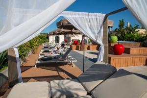 Hotels Best Western Premier Le Patio des Artistes Wellness Jacuzzi : photos des chambres